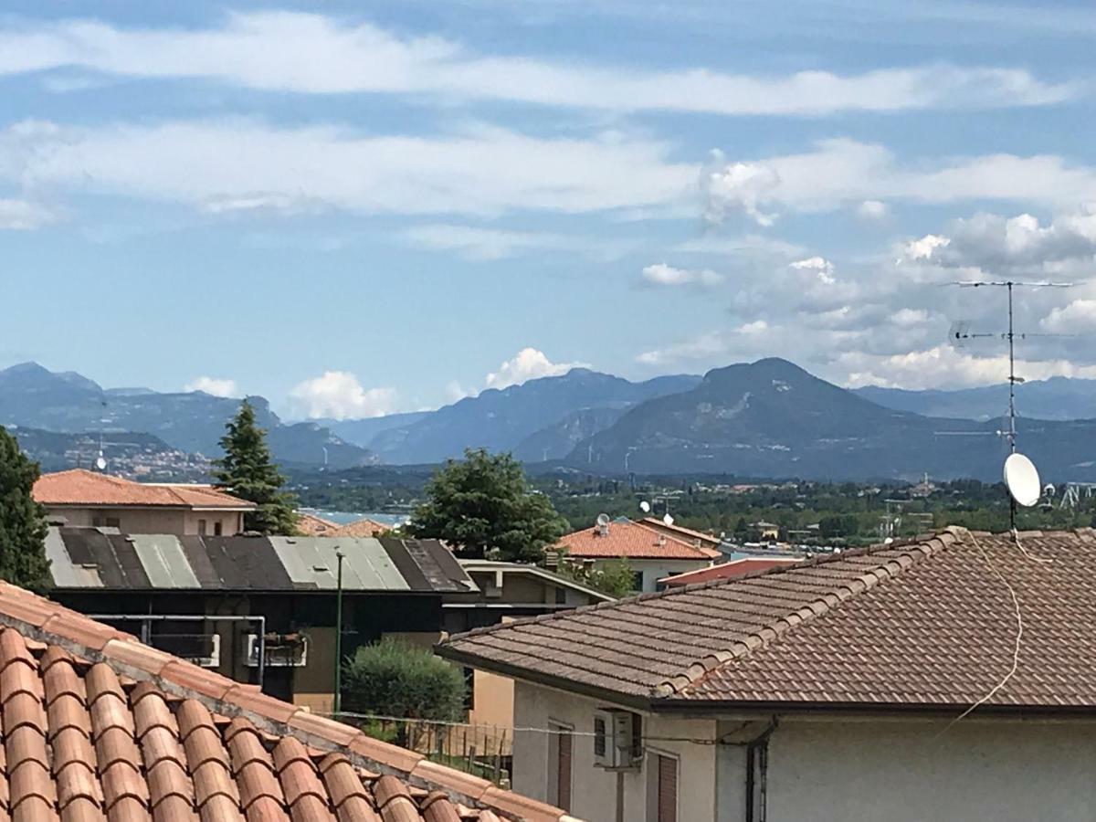 Venere Apartment Peschiera del Garda Bagian luar foto